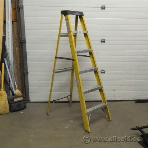 True Balance 6 ft Commercial Fibreglass Ladder -  - Buy & Sell  Used Office Furniture Calgary