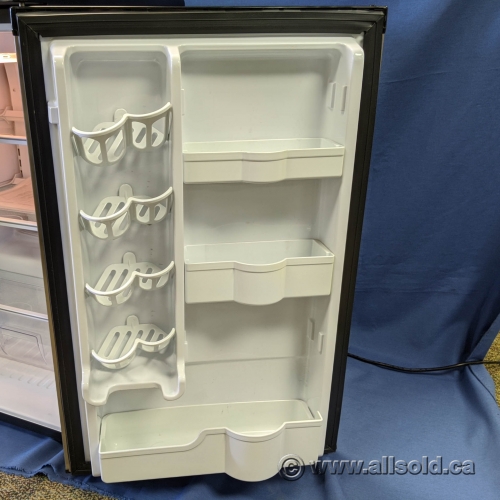 Danby Silhouette 4.4 cu ft. Compact Mini Bar Fridge - Allsold.ca - Buy & Sell Used Office 