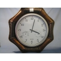 Quartz Leader Frame Clock w Temperature & Humidity