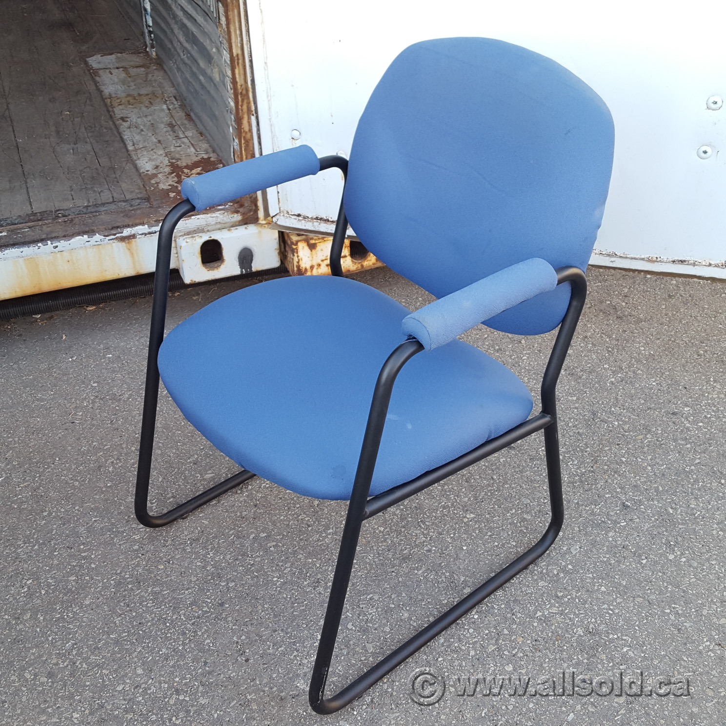 Blue Fabric Guest Chair W/ Padded Arms - Allsold.ca - Buy & Sell Used ...